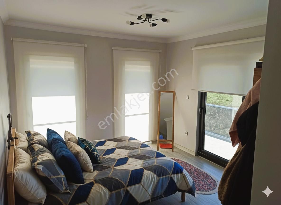 Urla İçmelerde Deniz Manzaralı 4+1 Dubleks Villa - Görsel 11