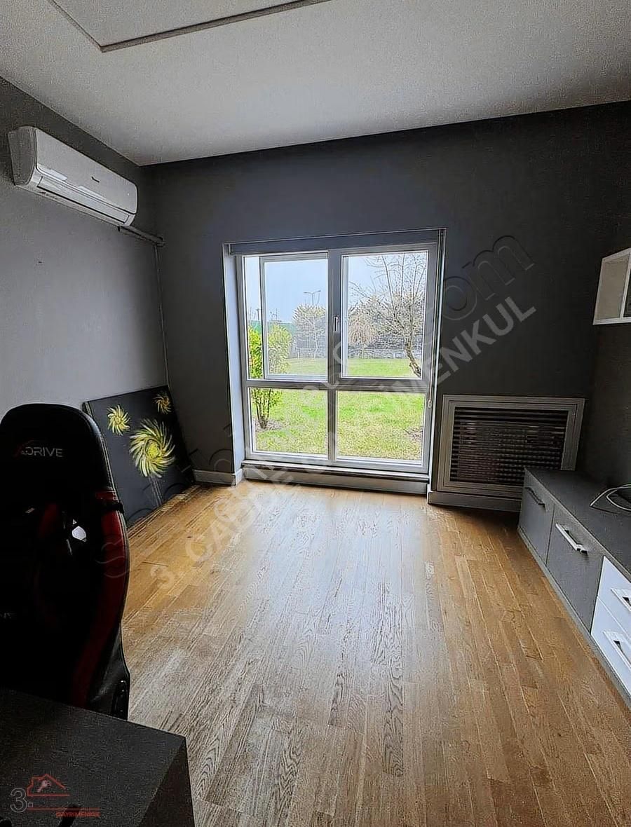 Büyükçekmece Karaağaç Park Village Boş Tadilatlı Köşe Villa - Görsel 2