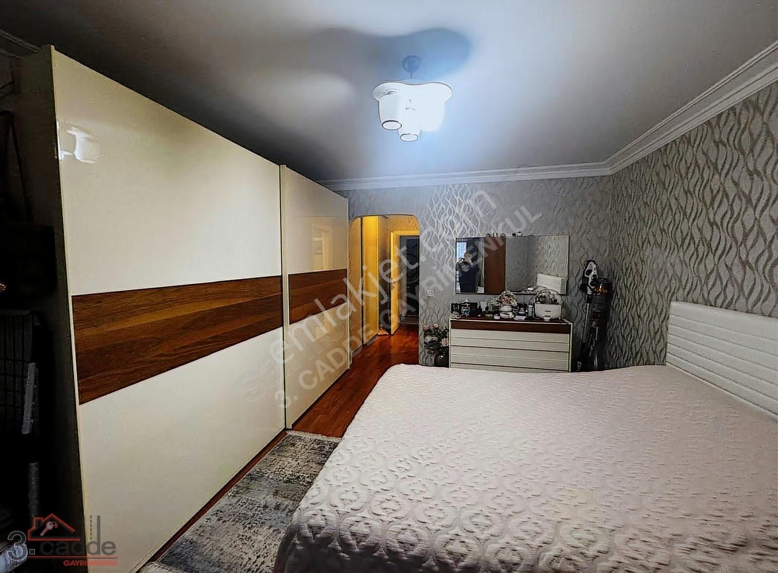 Bahçeşehir Merkez(gül Blokları)a Tipi Tadilatlı Satılık Daire - Görsel 11