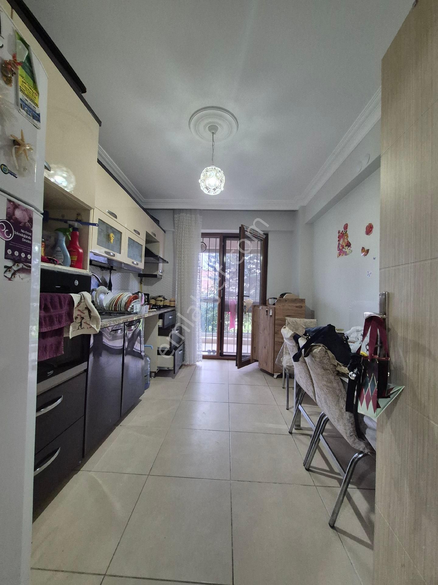 Adnan Menderes Mahallesinde 3+1 Eşyalı Satılık Geniş Daire - Görsel 15