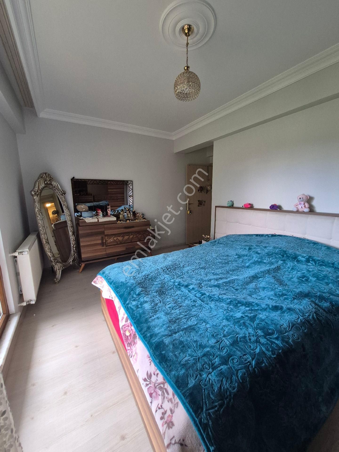 Adnan Menderes Mahallesinde 3+1 Eşyalı Satılık Geniş Daire - Görsel 5