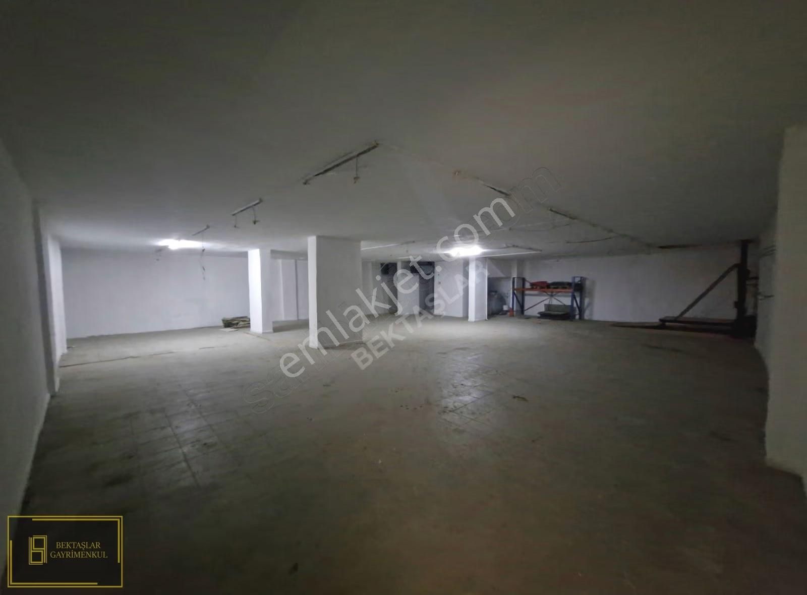 Cevizlide Gülsuyu Metronun Yanıbaşında 1000 M² Depo & İş Yeri - Görsel 25
