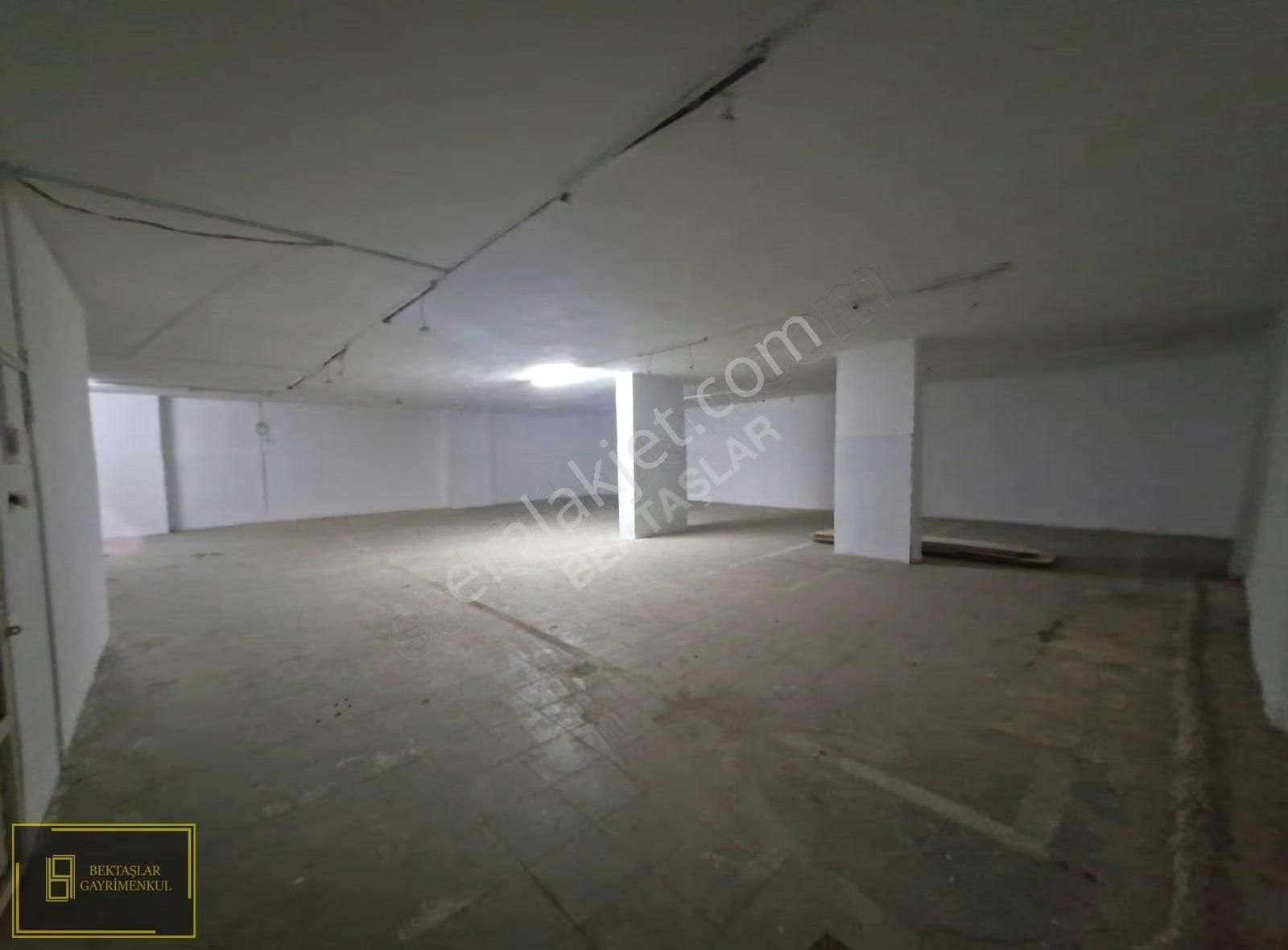 Cevizlide Gülsuyu Metronun Yanıbaşında 1000 M² Depo & İş Yeri - Görsel 15