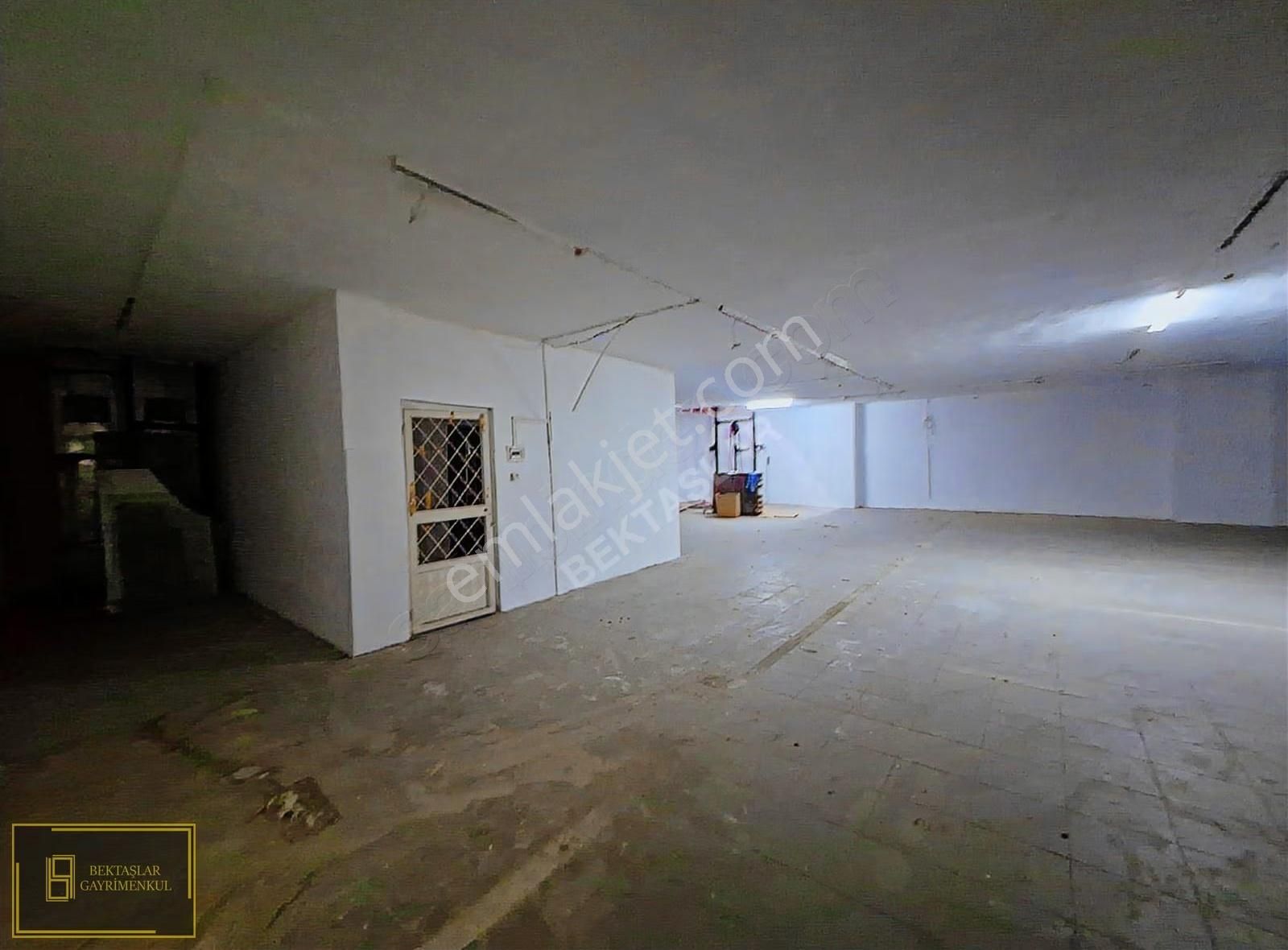 Cevizlide Gülsuyu Metronun Yanıbaşında 1000 M² Depo & İş Yeri - Görsel 12