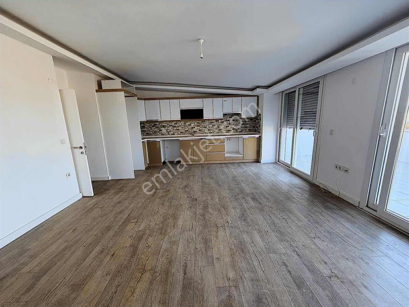 4 + 1 Asansörlü Otoparklı Havuzlu Dubleks Daire - Görsel 4