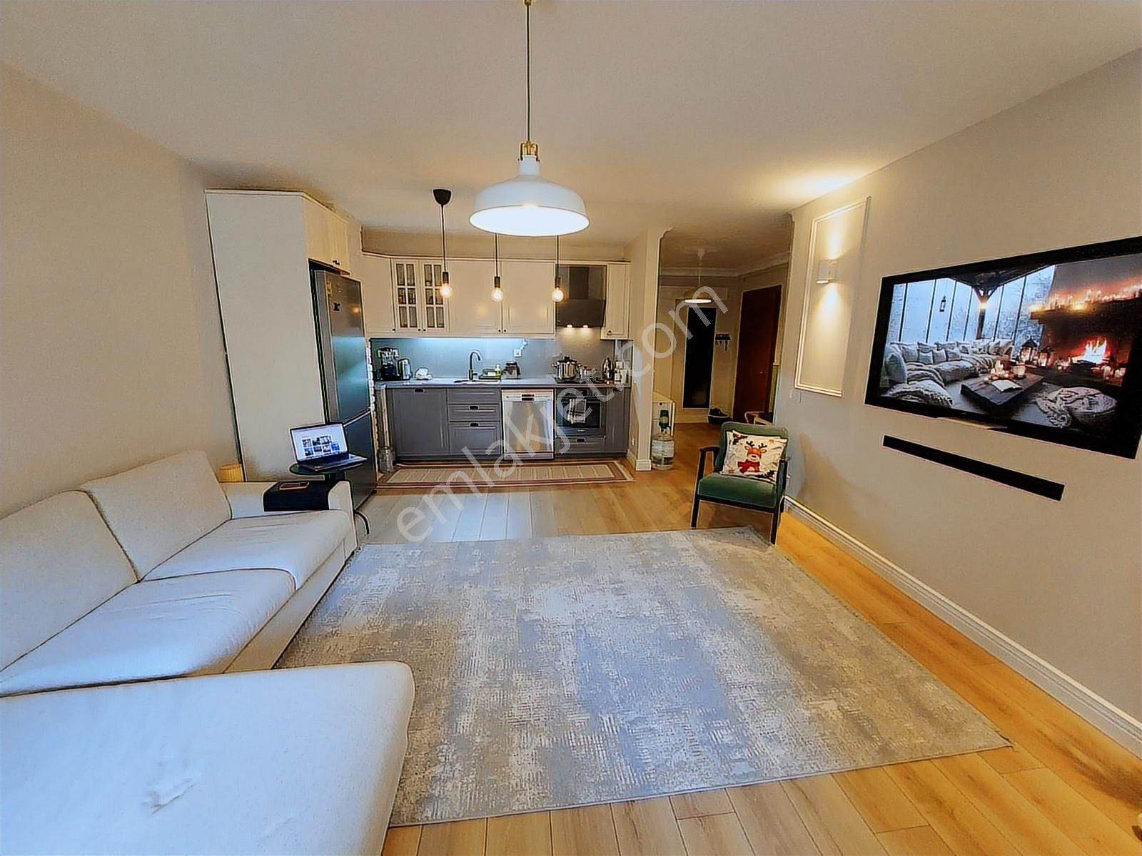 Salacak Otoparklı Satılık 2+1 Daire - Görsel 8