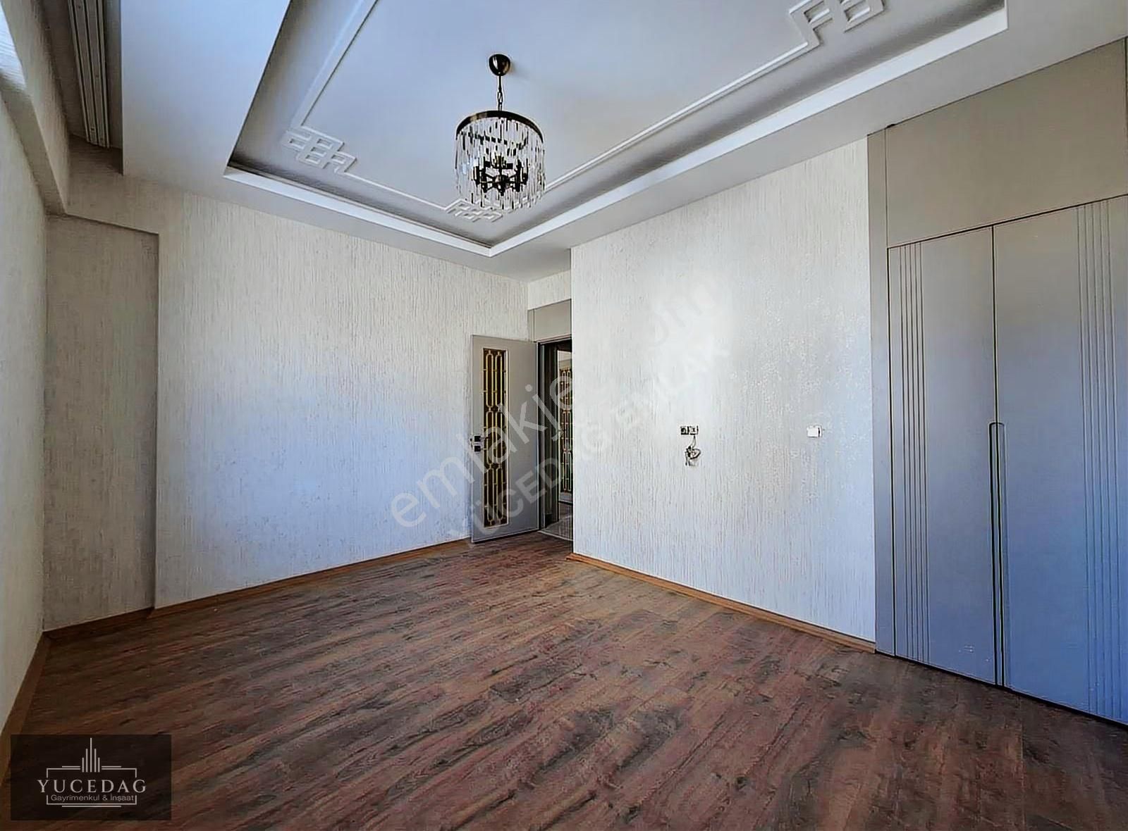 Yerden Isıtma Muhteşem Konsept 2.5+1 Geniş Ferah Satılık Daire..