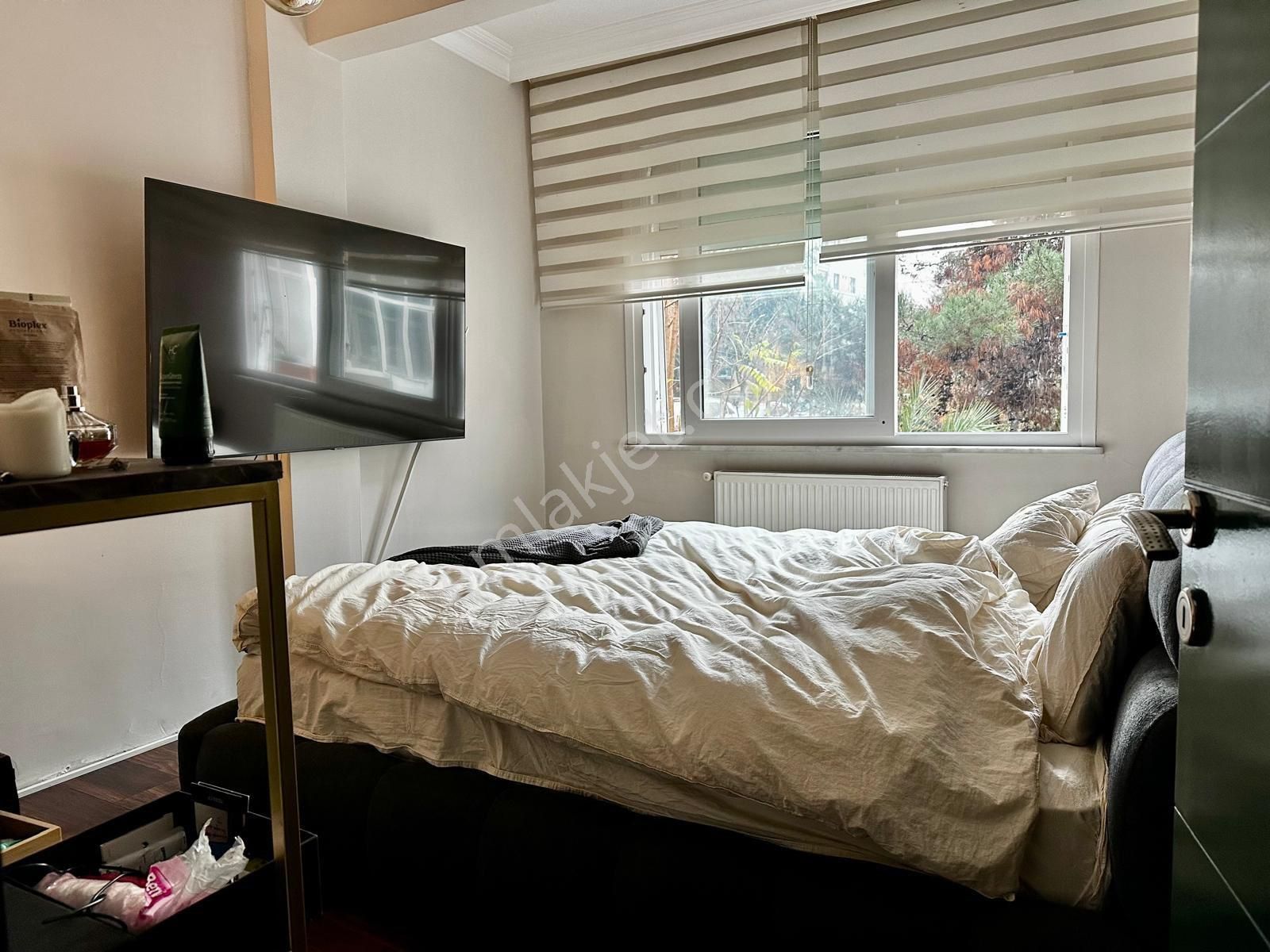 Bakırköy Zuhuratbaba’da 2 + 1 Full Tadilatlı Daire - Görsel 15