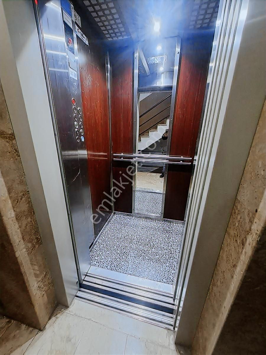 Antalya Etiler'de Cadde Üzeri Katta Eşyalı Kiralık 2+1 Daire - Görsel 18