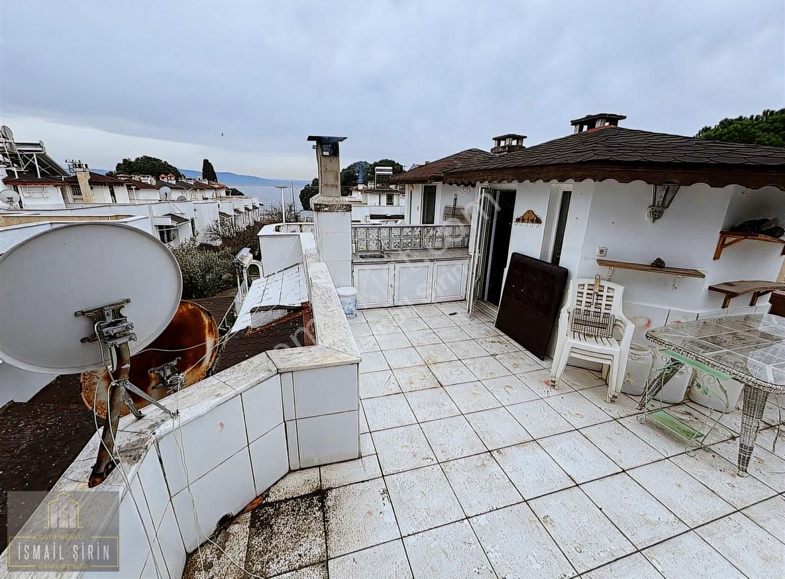 İsmail Şirinden Narlıda Denize Sıfır Havuzlu Sitede Dublex Daire - Görsel 21