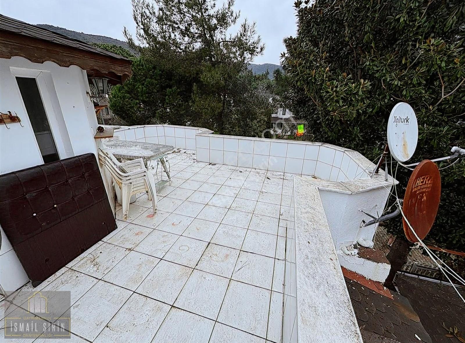 İsmail Şirinden Narlıda Denize Sıfır Havuzlu Sitede Dublex Daire - Görsel 2