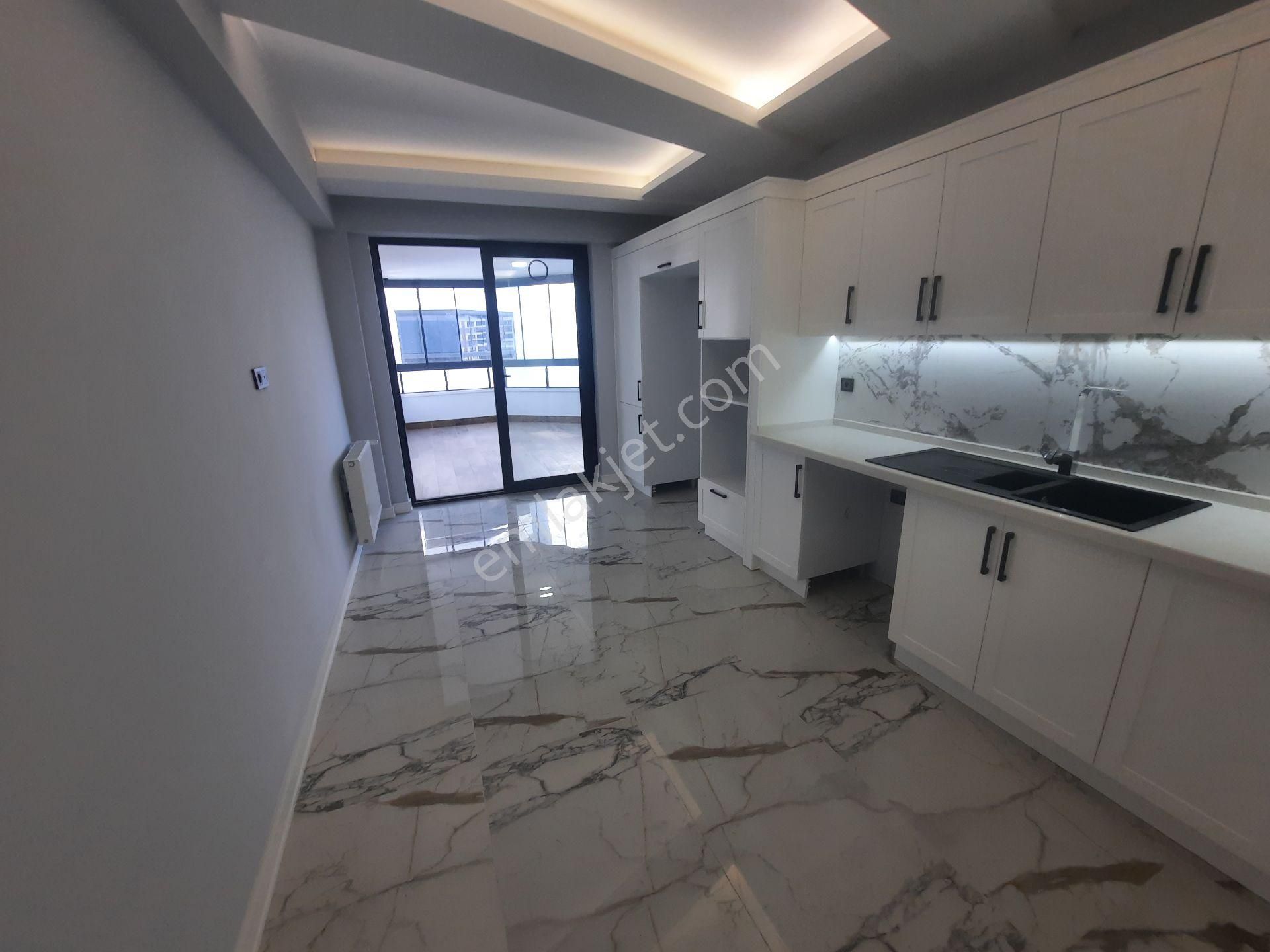 Furkan Emlak'tan Derebahçe Mevkisinde 4+1 6.kat 180m2 Sıfır Fırsat Daire - Görsel 3