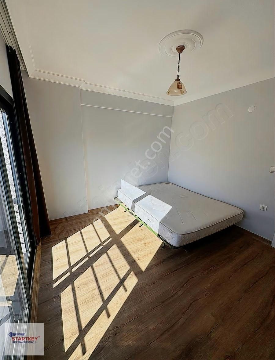 Yeni Foça'da Havuz Manzaralı Kiralık 1+1 Eşyalı Daire - Görsel 11