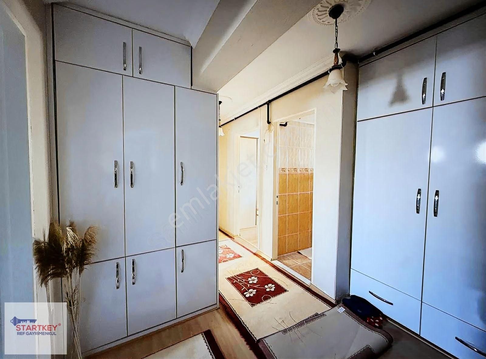 Merkezi Konumda 3+1,115 M² Ara Kat Eşyalı / Eşyasız - Görsel 9