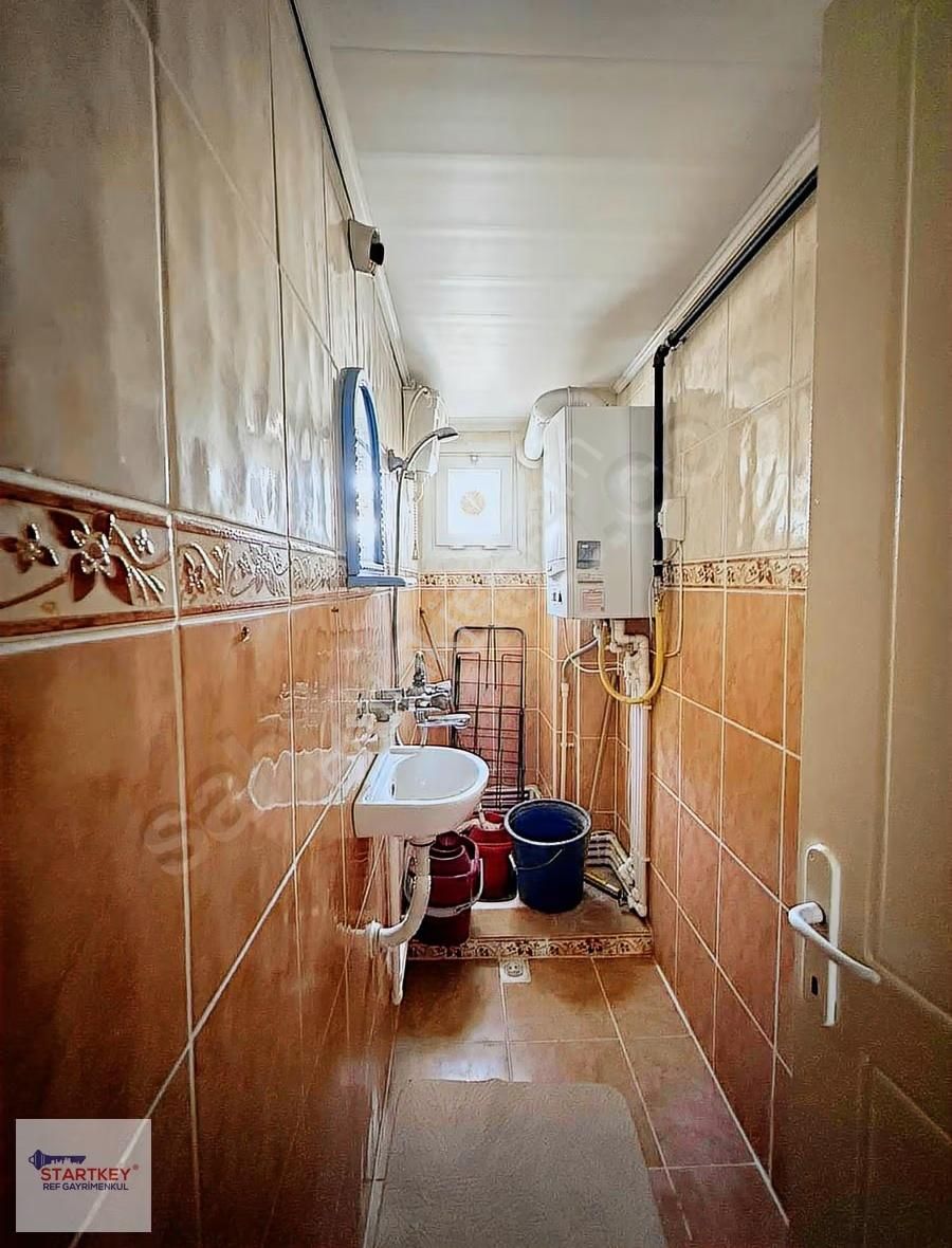 Merkezi Konumda 3+1,115 M² Ara Kat Eşyalı / Eşyasız - Görsel 2