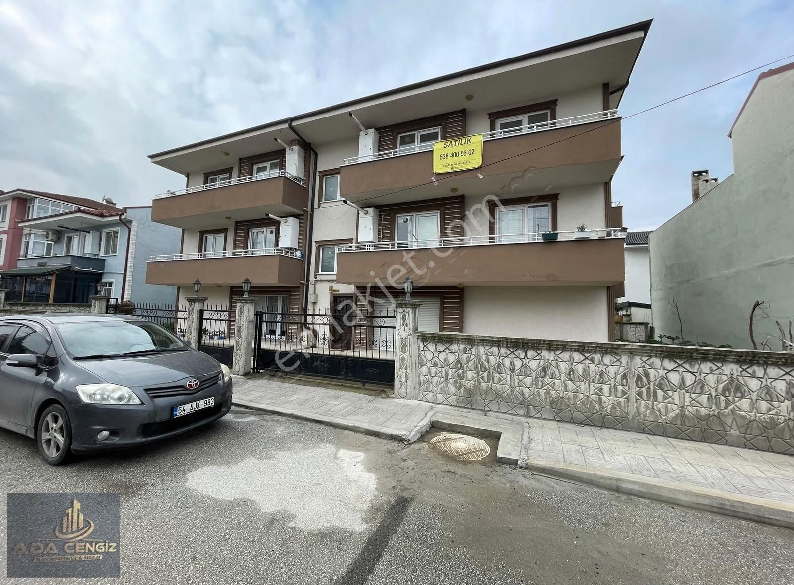 Serdivan Köprübaşında 2+1 150 M2 Kapalı Garajlı Geniş Daire - Görsel 2