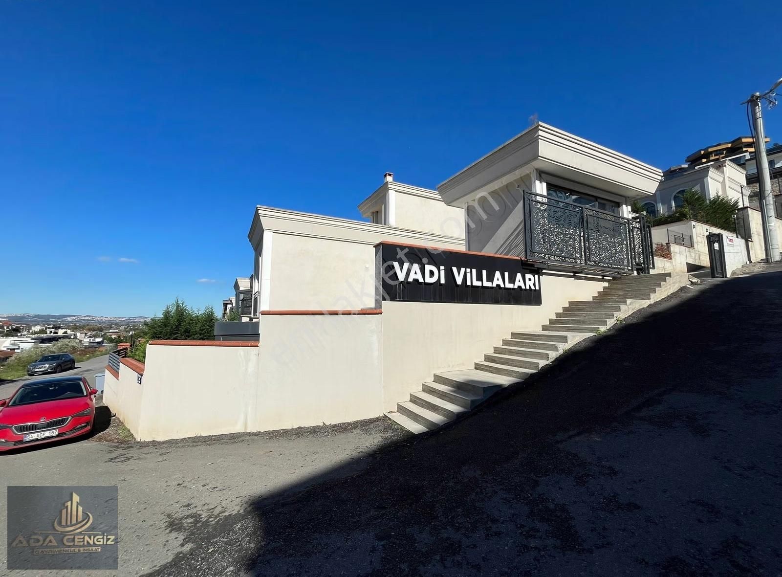 Adatıp Hastanesi Arkasında Bu Yapı Vadi Villalarında 4+1 Villa