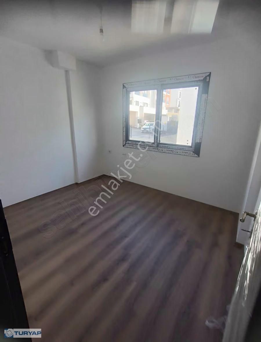 Mumcular Merkezi Konumda Satılık 2+1 Daire - Görsel 2