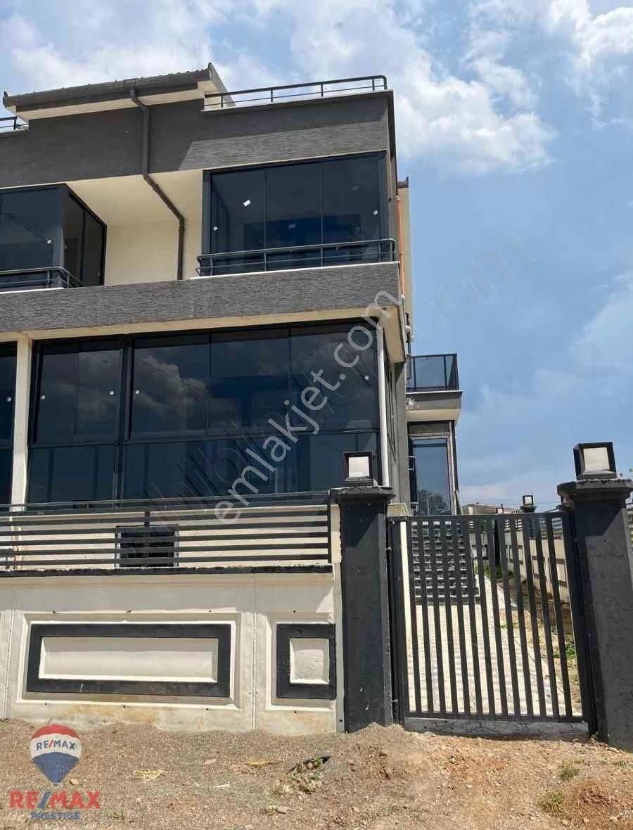 Kalafat'ta Satılık 3+1 Tribleks Villa- Fiyat Performans - Görsel 24