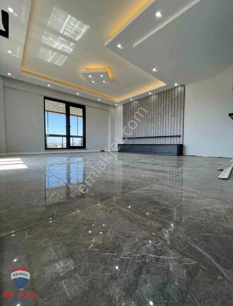 Kalafat'ta Satılık 3+1 Tribleks Villa- Fiyat Performans