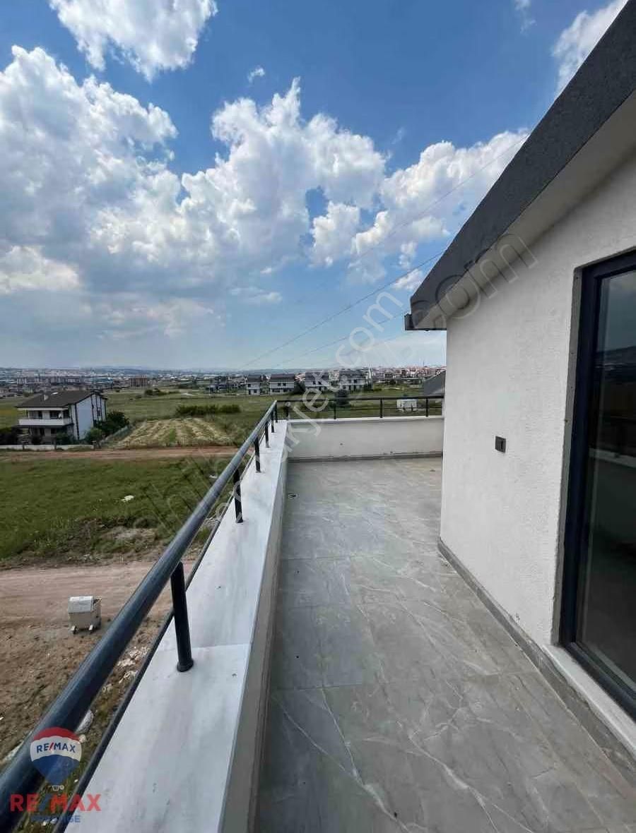 Kalafat'ta Satılık 3+1 Tribleks Villa- Fiyat Performans - Görsel 17