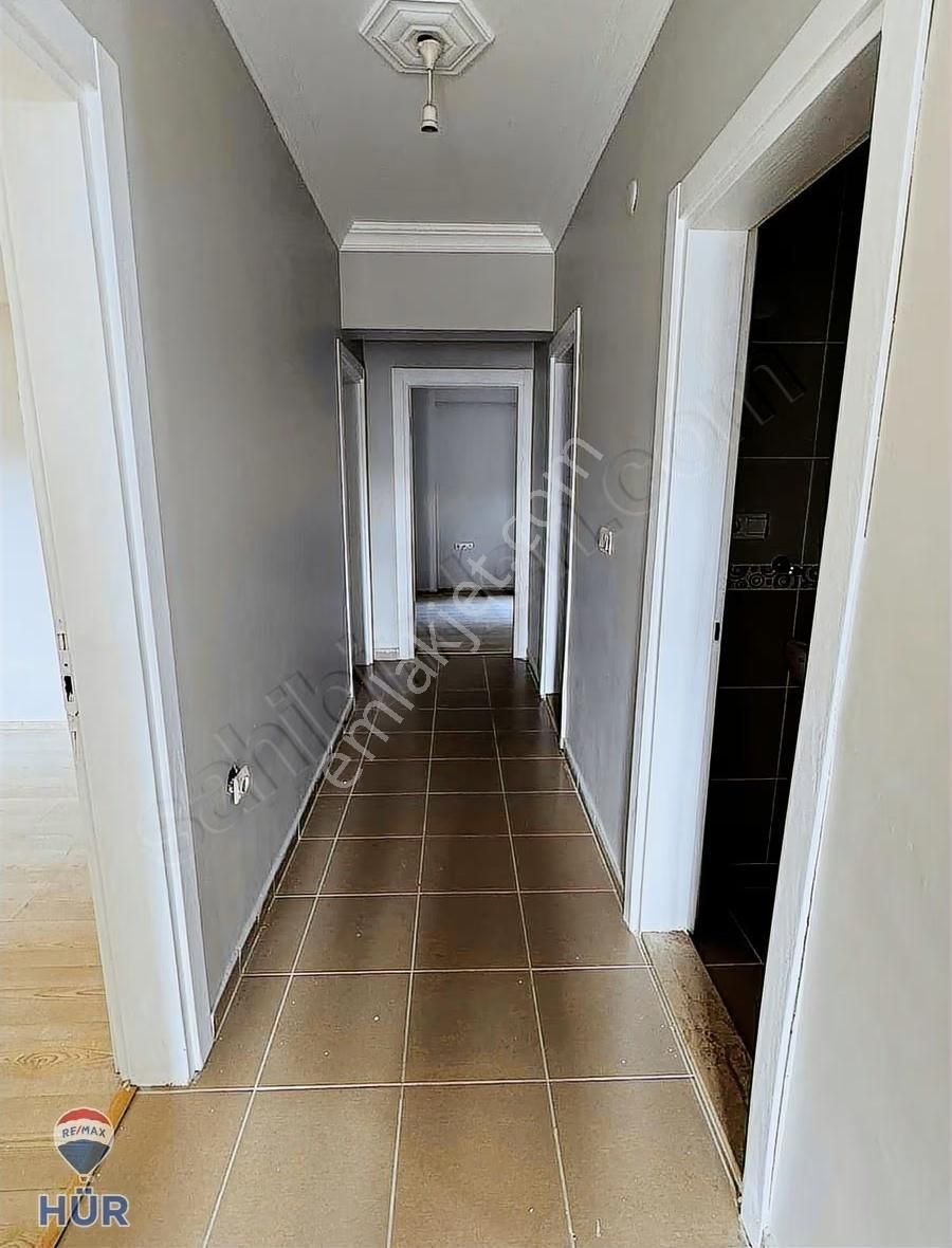 Remax İlke Aydaş'tan İçi Yenilenmiş Camilide 3+1 Satılık Daire - Görsel 17