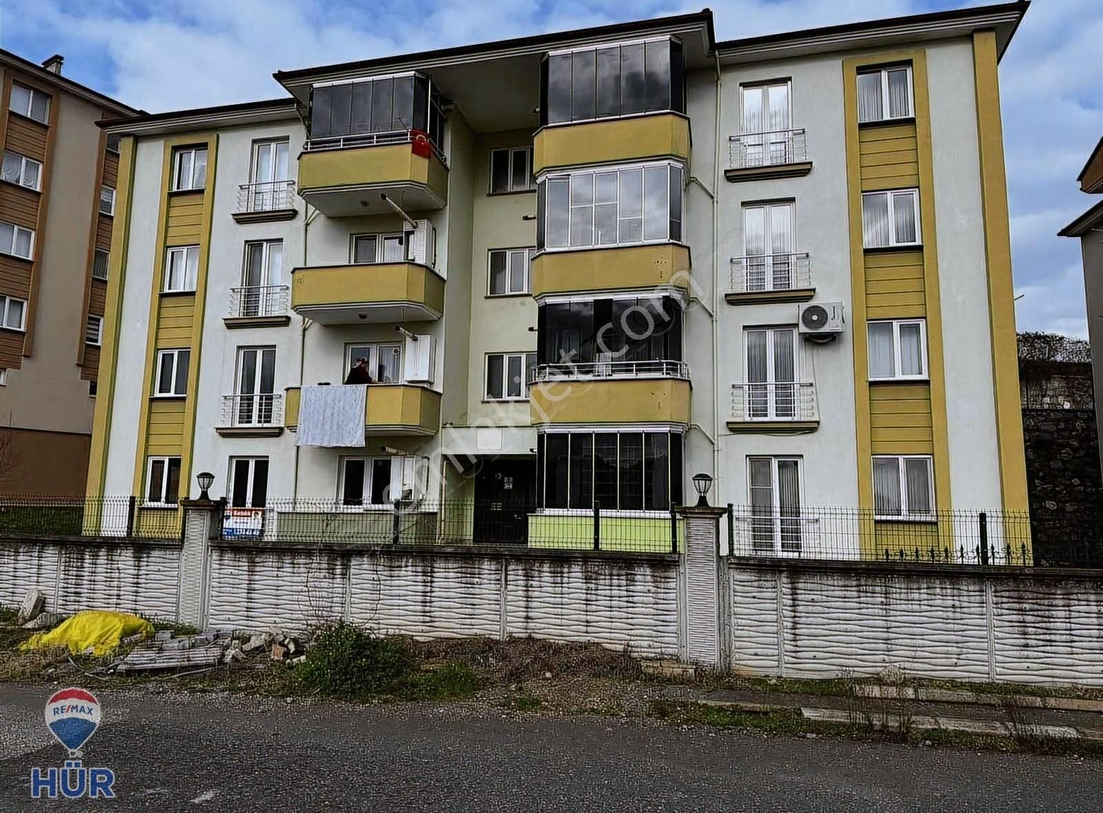Remax İlke Aydaş'tan İçi Yenilenmiş Camilide 3+1 Satılık Daire - Görsel 3