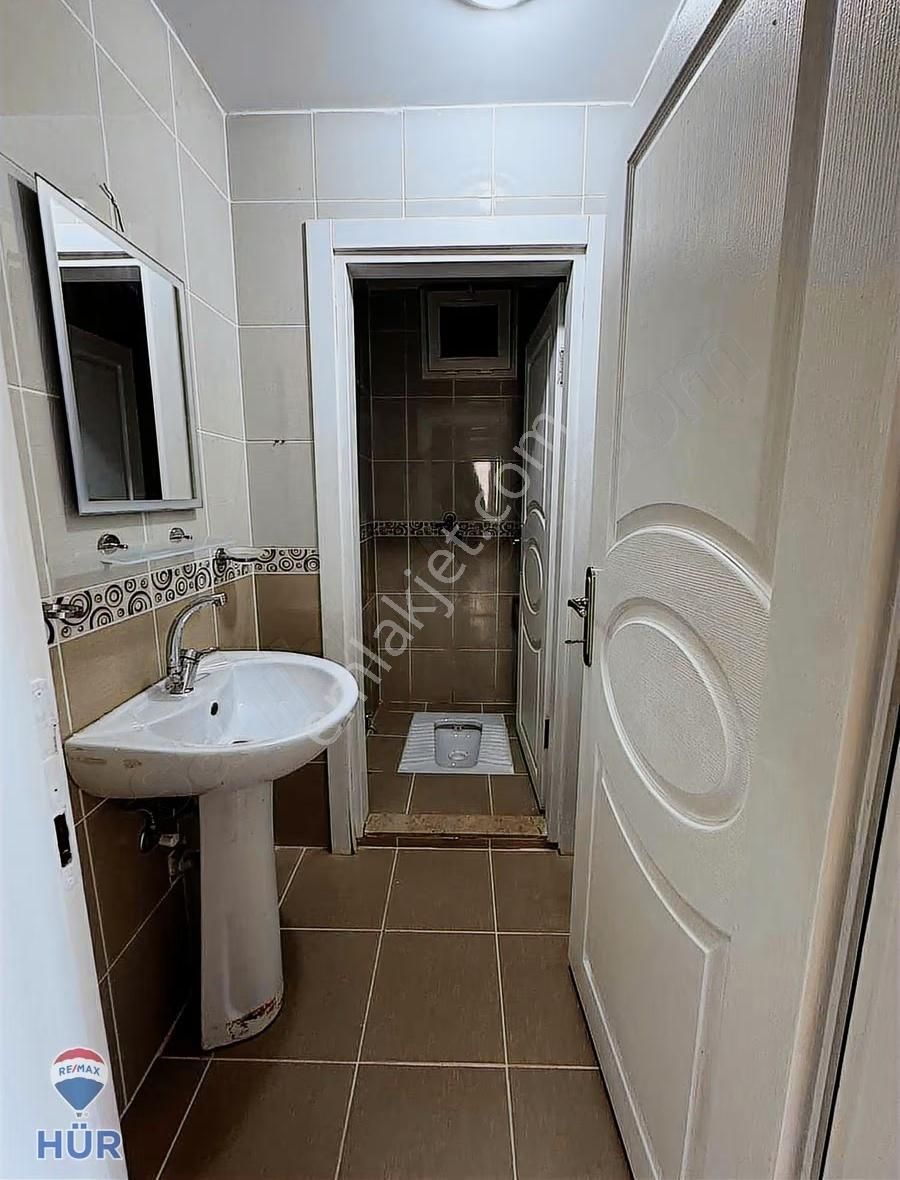 Remax İlke Aydaş'tan İçi Yenilenmiş Camilide 3+1 Satılık Daire - Görsel 14
