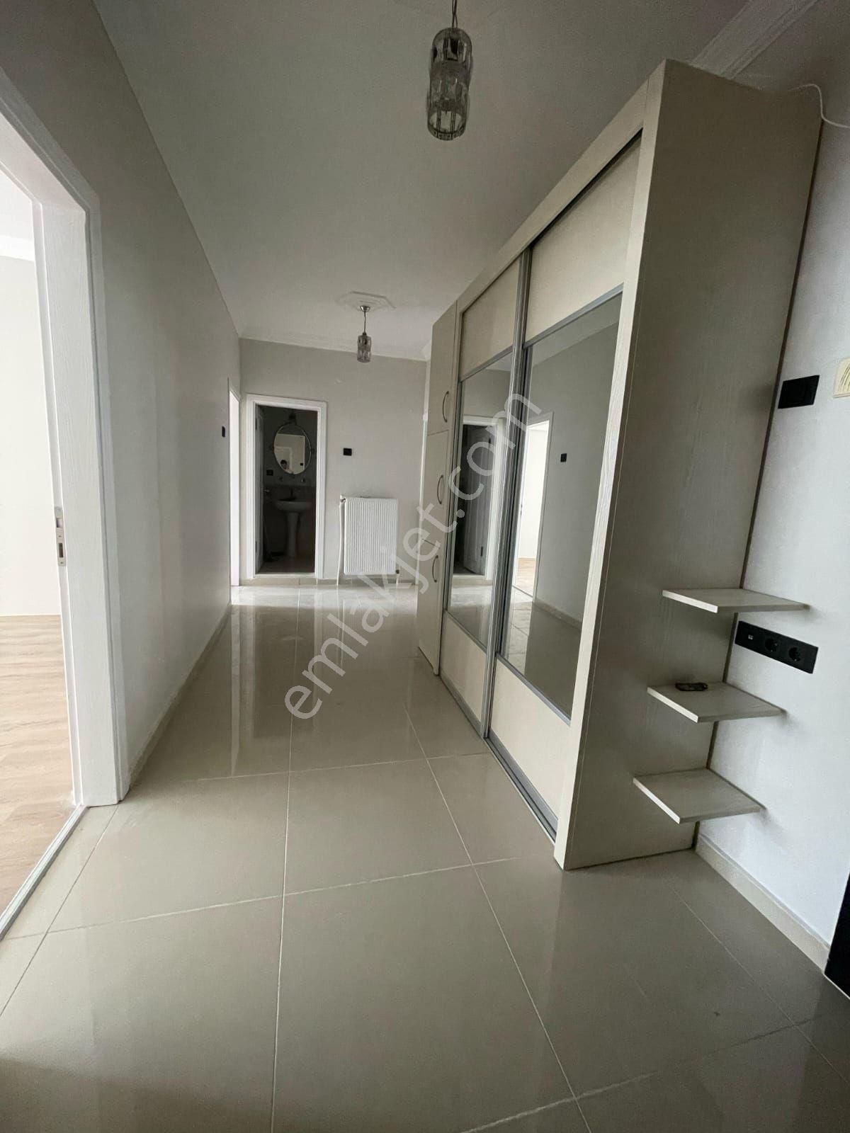 Furkan Emlak'tan Kadıköy Mevkisinde 3+1 1.kat 130m2 Masrafsız - Görsel 3