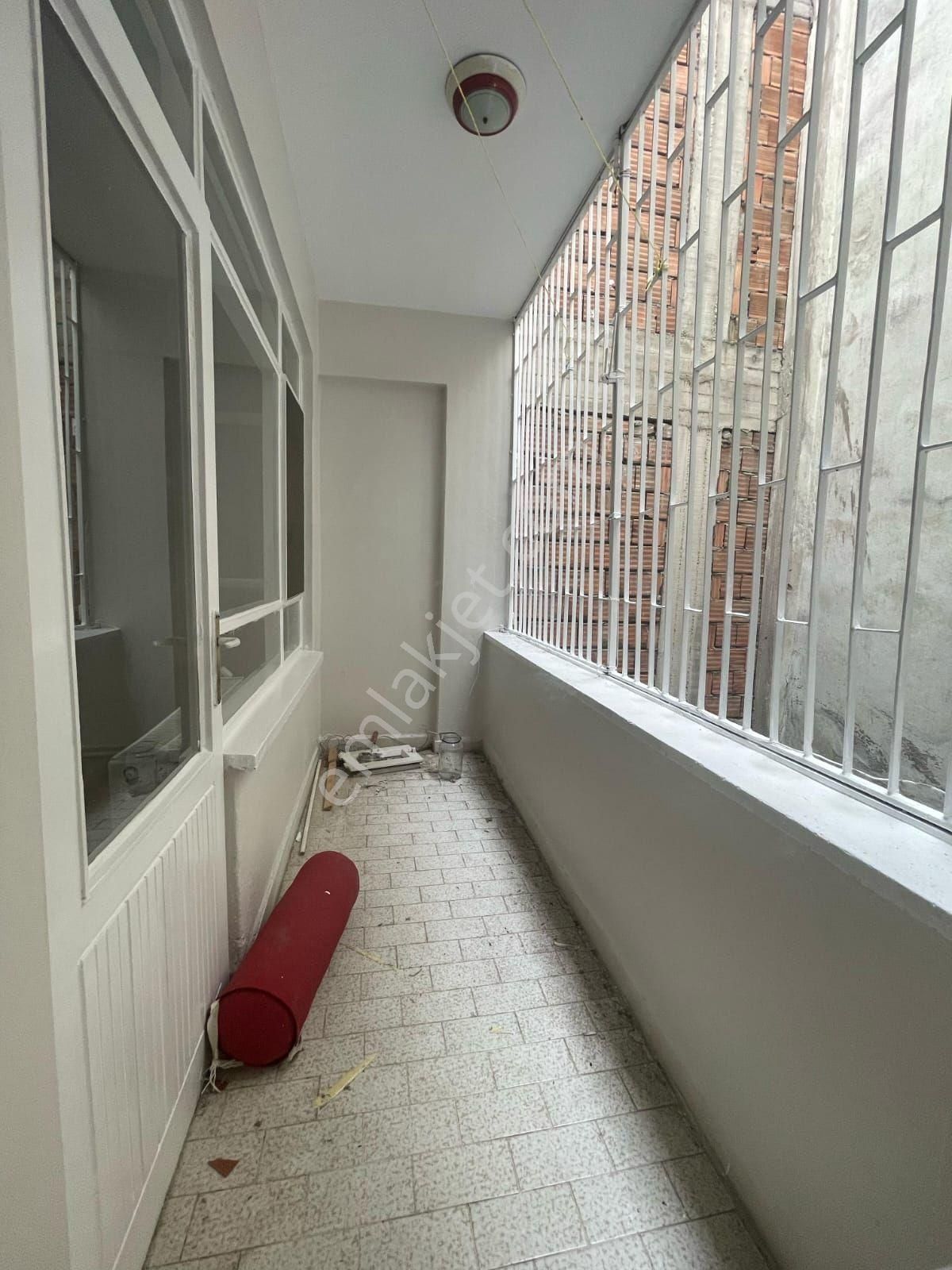 Furkan Emlak'tan Kadıköy Mevkisinde 3+1 1.kat 130m2 Masrafsız - Görsel 8