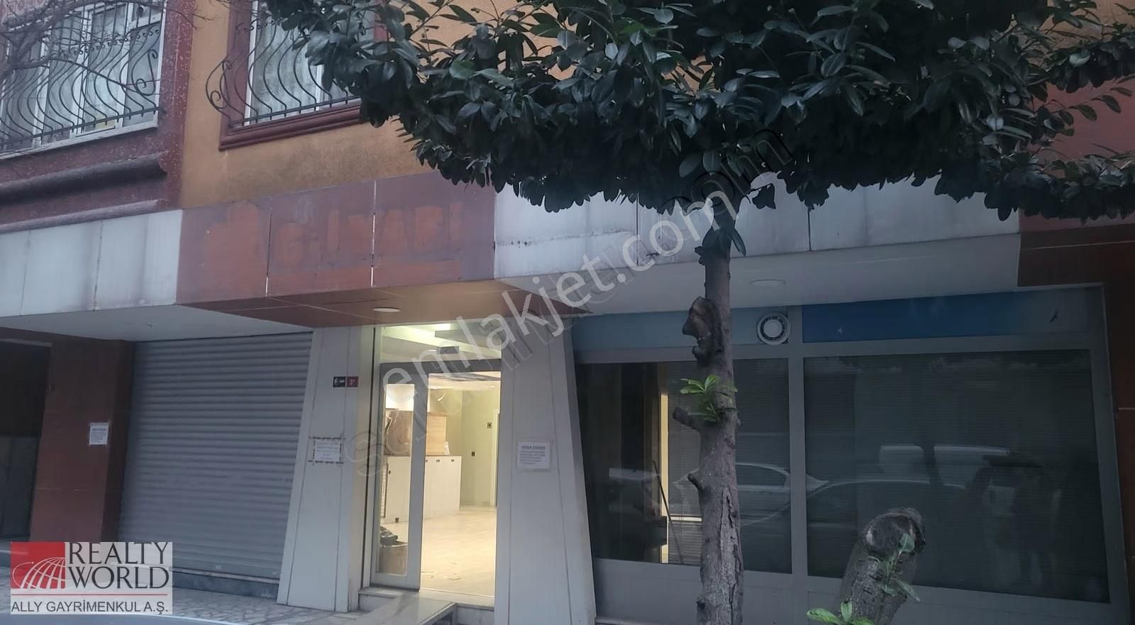 Kagıthane Osmanpaşada Net 200 M2 Brüt 270 M2 Kiralık Magaza