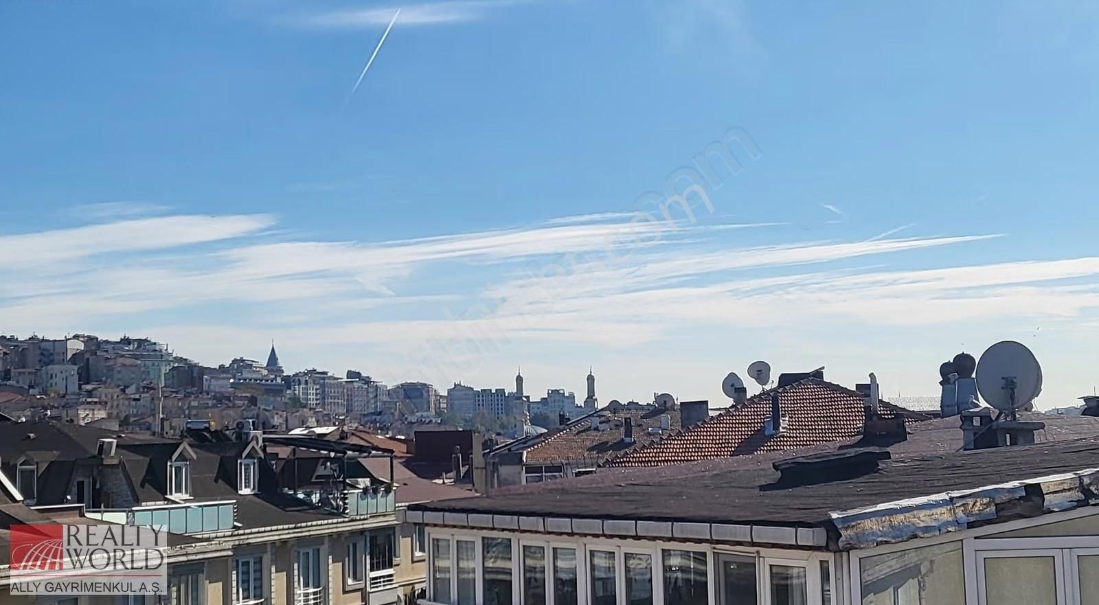 Taksim'in Yanıbaşında Kasımpaşa Konaklarında Lüx Dublex Daire - Görsel 15