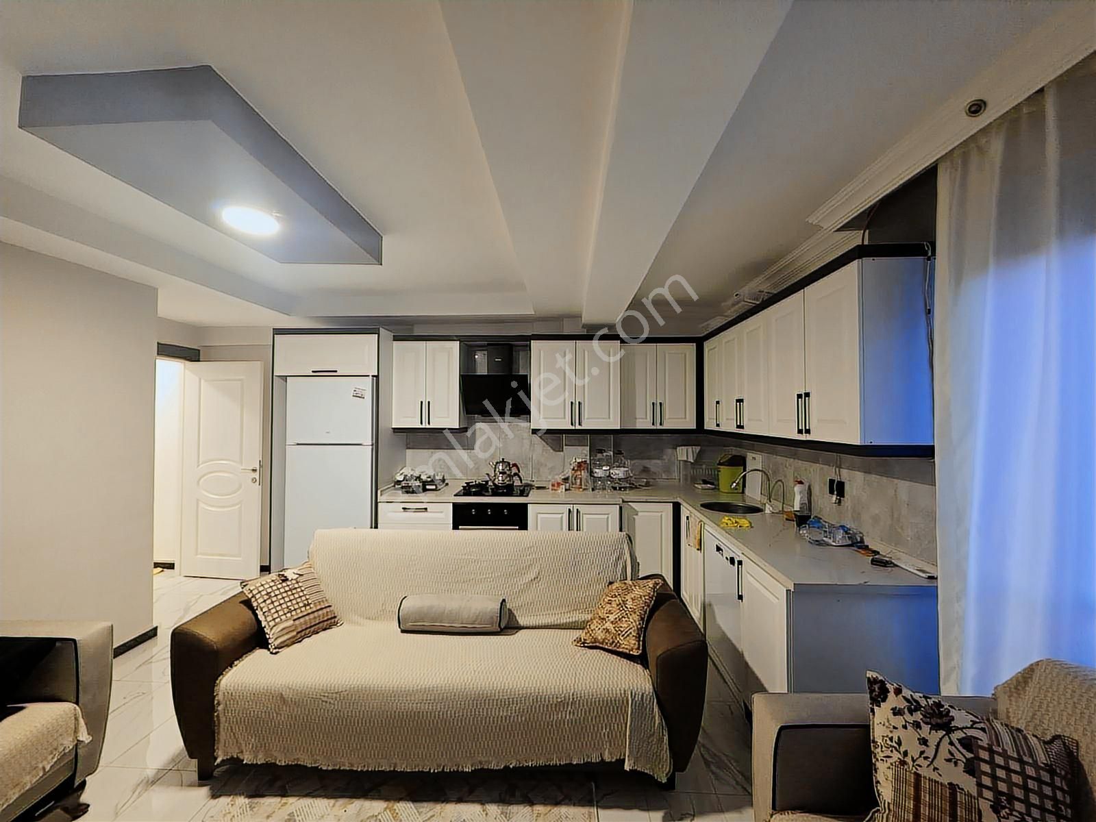 Yetkili Ofis-yerbelen'de Villa Konforunda Bahçeli 2+1 Çift Banyo