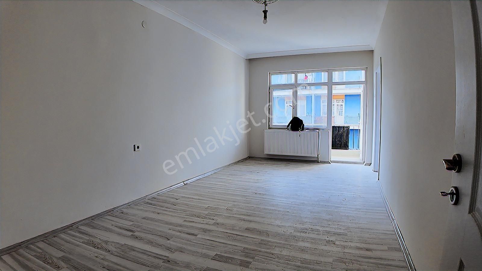 Daire Baştan Aşağı Komple Yenilendi. Kiralık 3+1 Yapılı Daire - Görsel 8