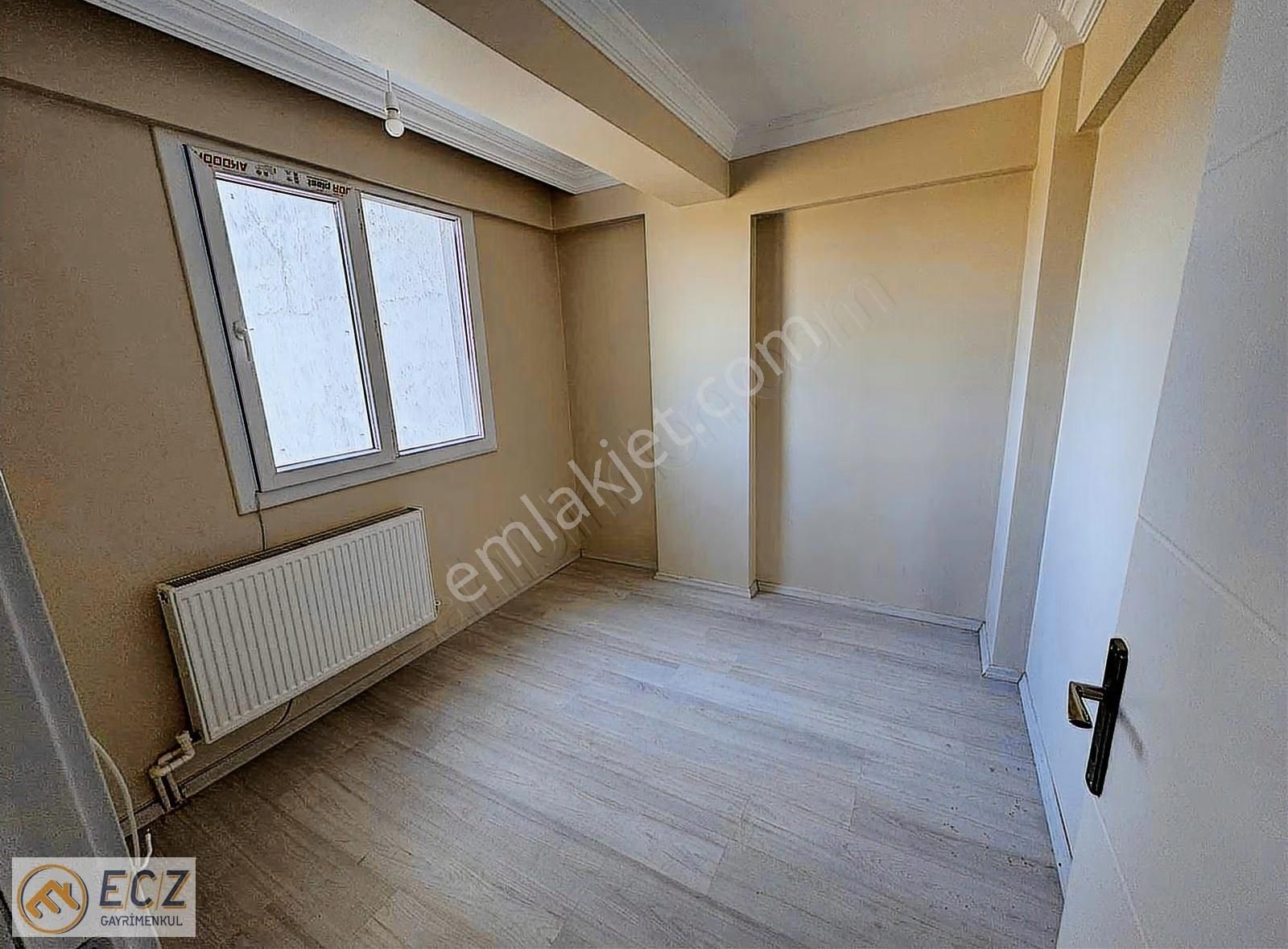 Ecz Gayrimenkul Den Satılık 2+1 Kapalı Mutfak D.gazlı Alaşehır - Görsel 2