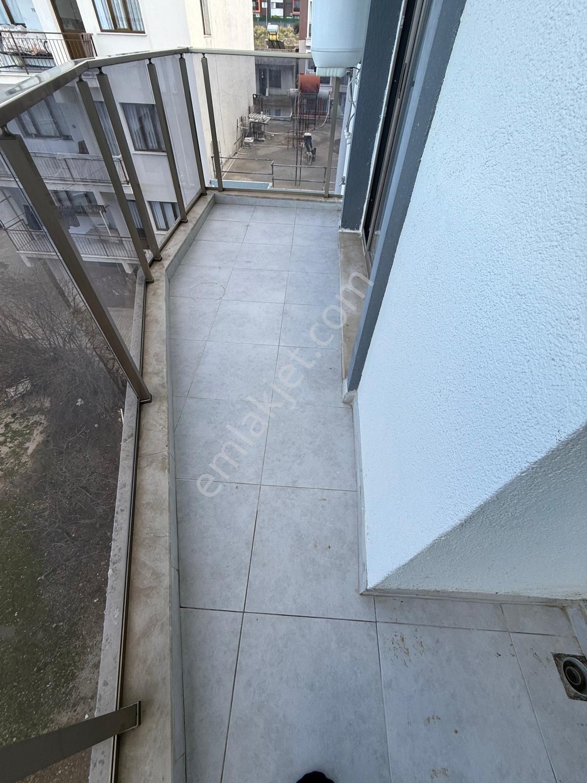 Kuşadası Davutlar’da Full Sıfır Eşyalı Satılık 2+1 Daire - Görsel 18