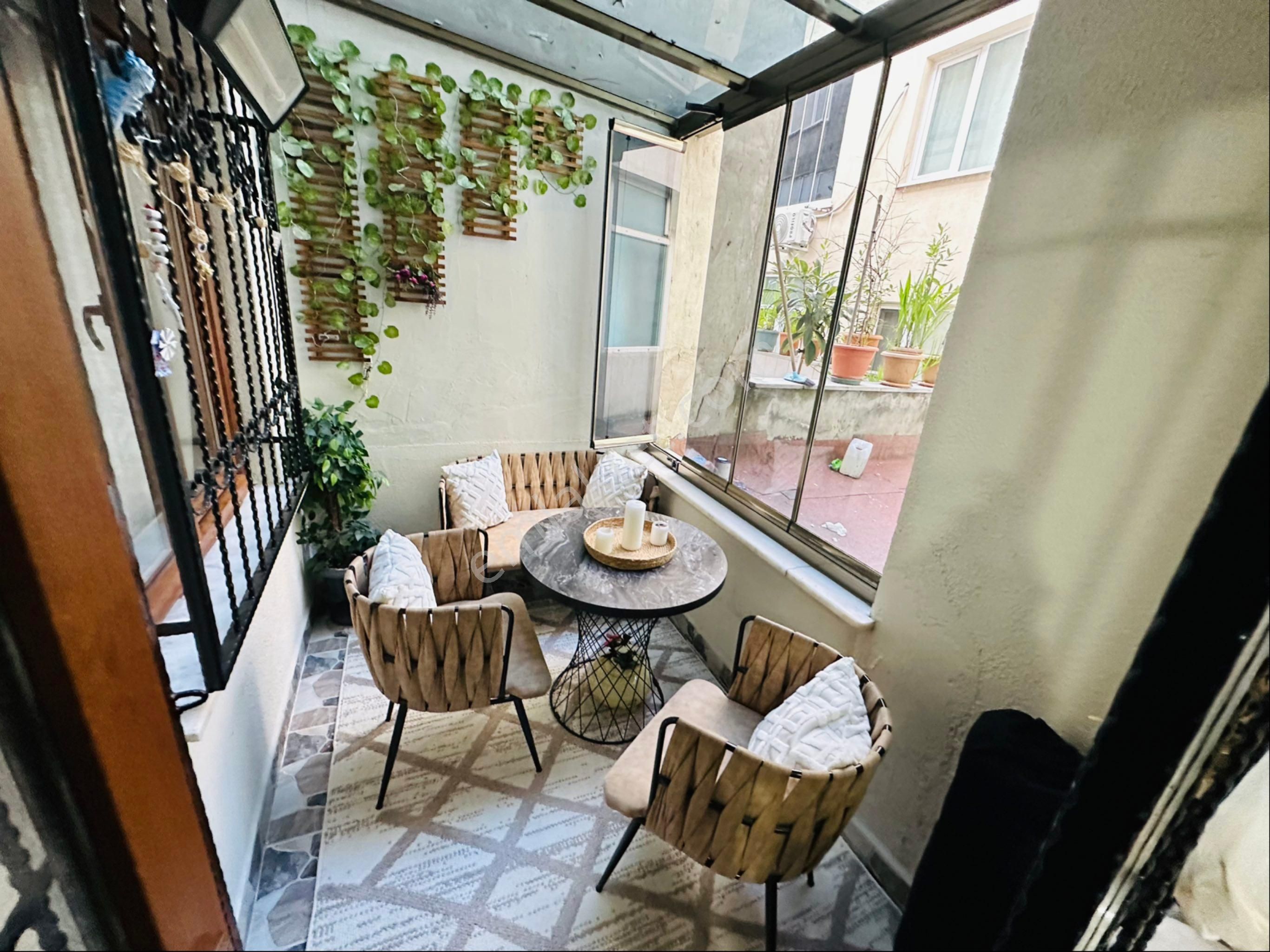 Uğurmumcu Mah’de Cadde Üzeri 2+1 95m2 Balkonlu 1.kat Daire - Görsel 23