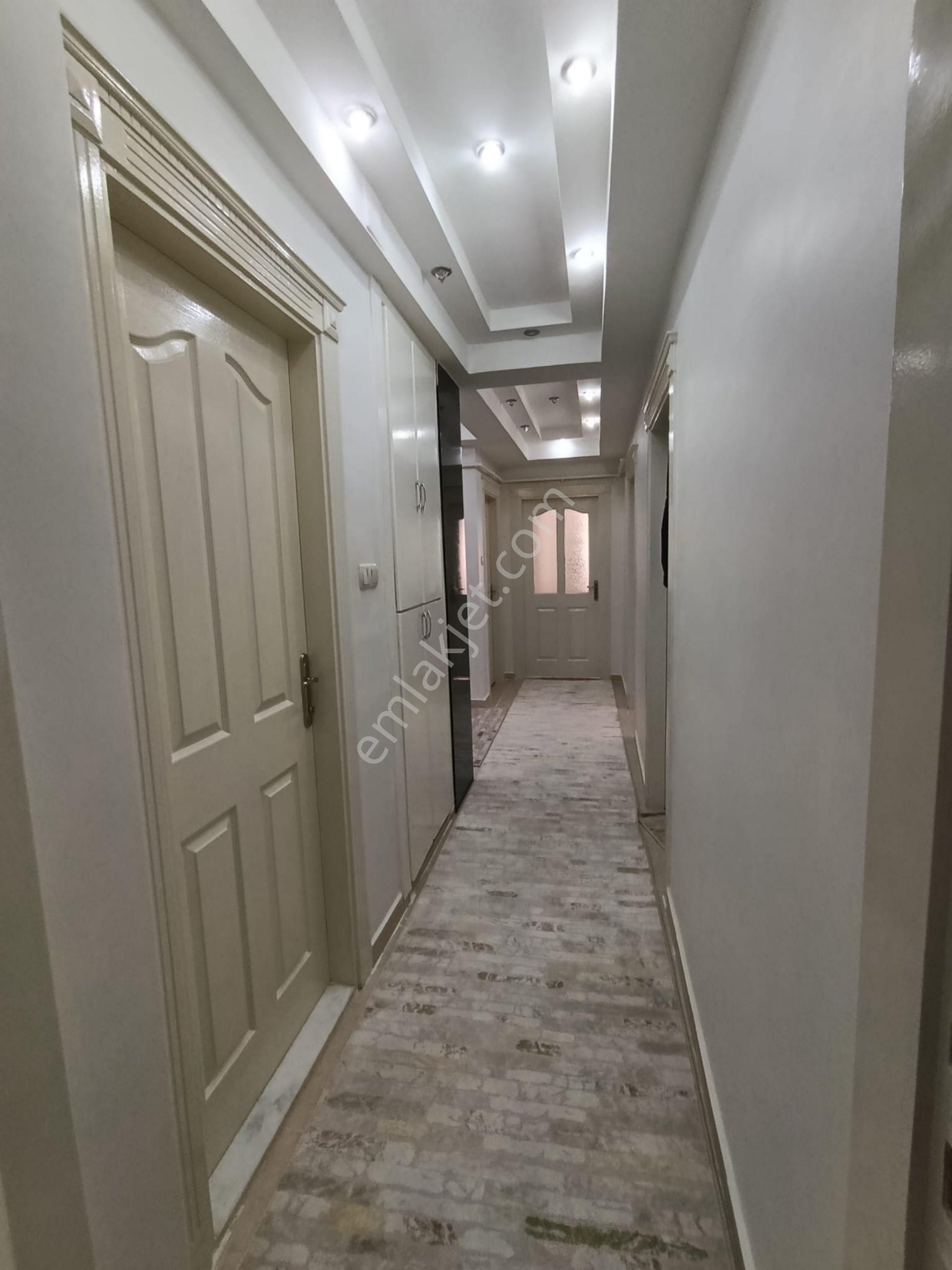 Nuray Gayrimenkulden Yeditepede Garajıyla Birlikte Satılık 2+1 Daire - Görsel 11