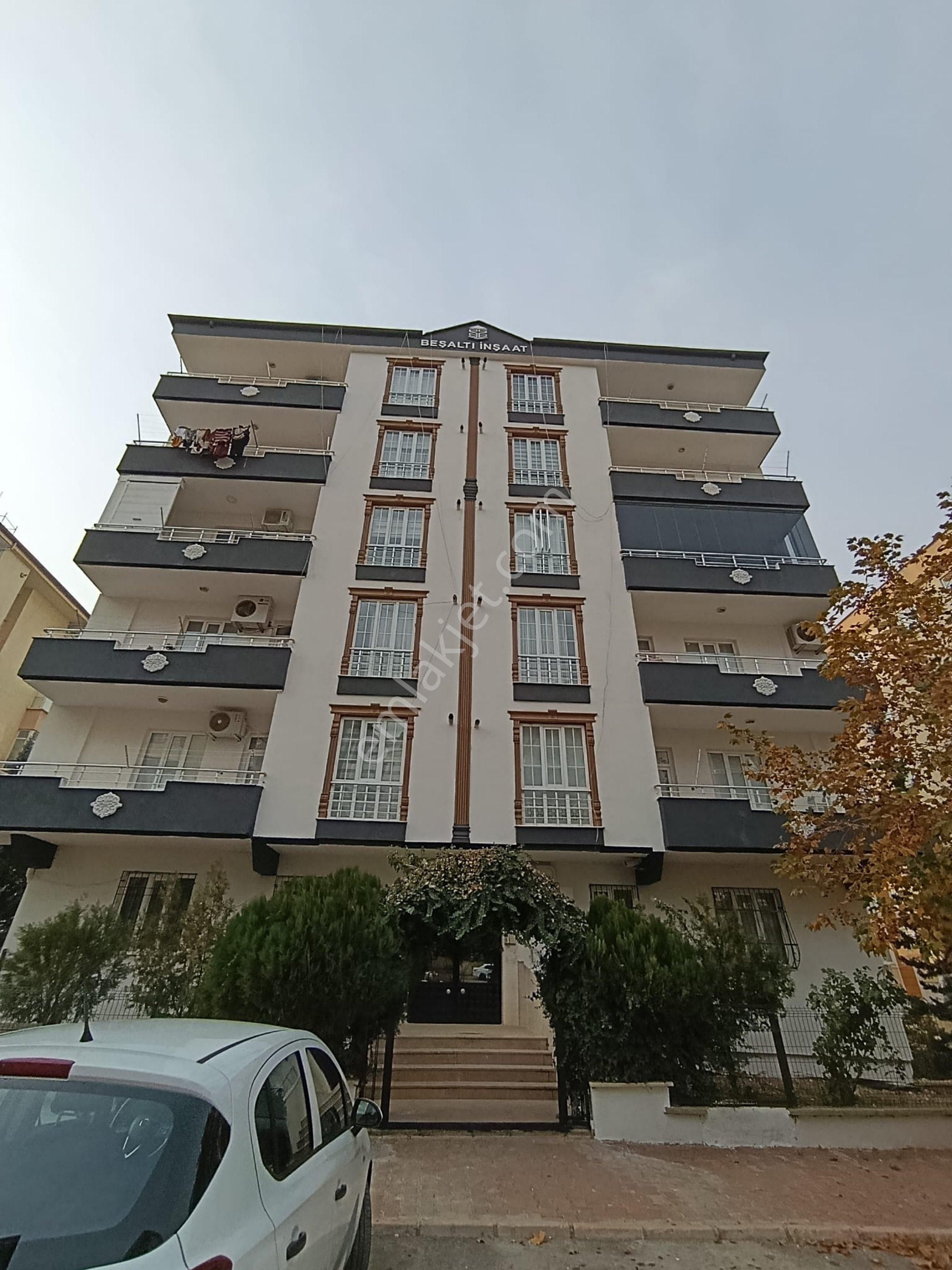 Nuray Gayrimenkulden Yeditepede Garajıyla Birlikte Satılık 2+1 Daire - Görsel 4