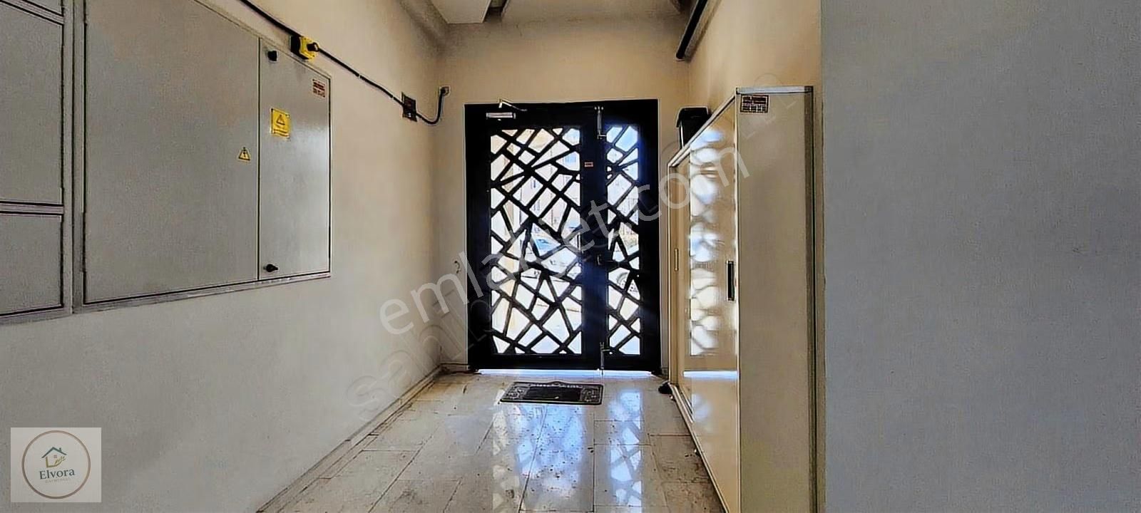 Buca Homeros Bulvarı'nda Kiralık 1+1 Daire - Görsel 3