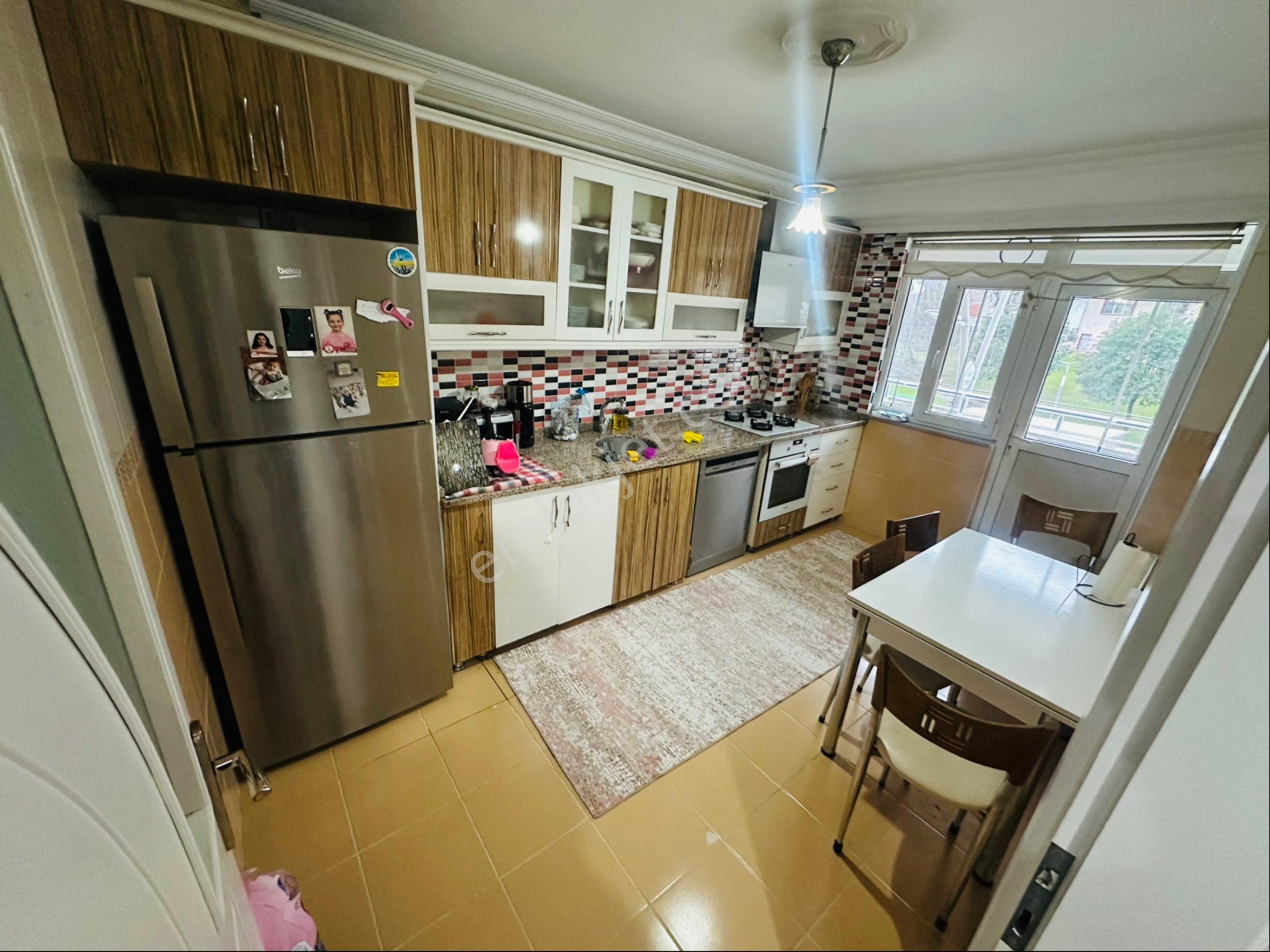 Esentepe Mah’de Cadde Üzerinde 3+1 140m2 Satılık Ara Kat Daire - Görsel 13