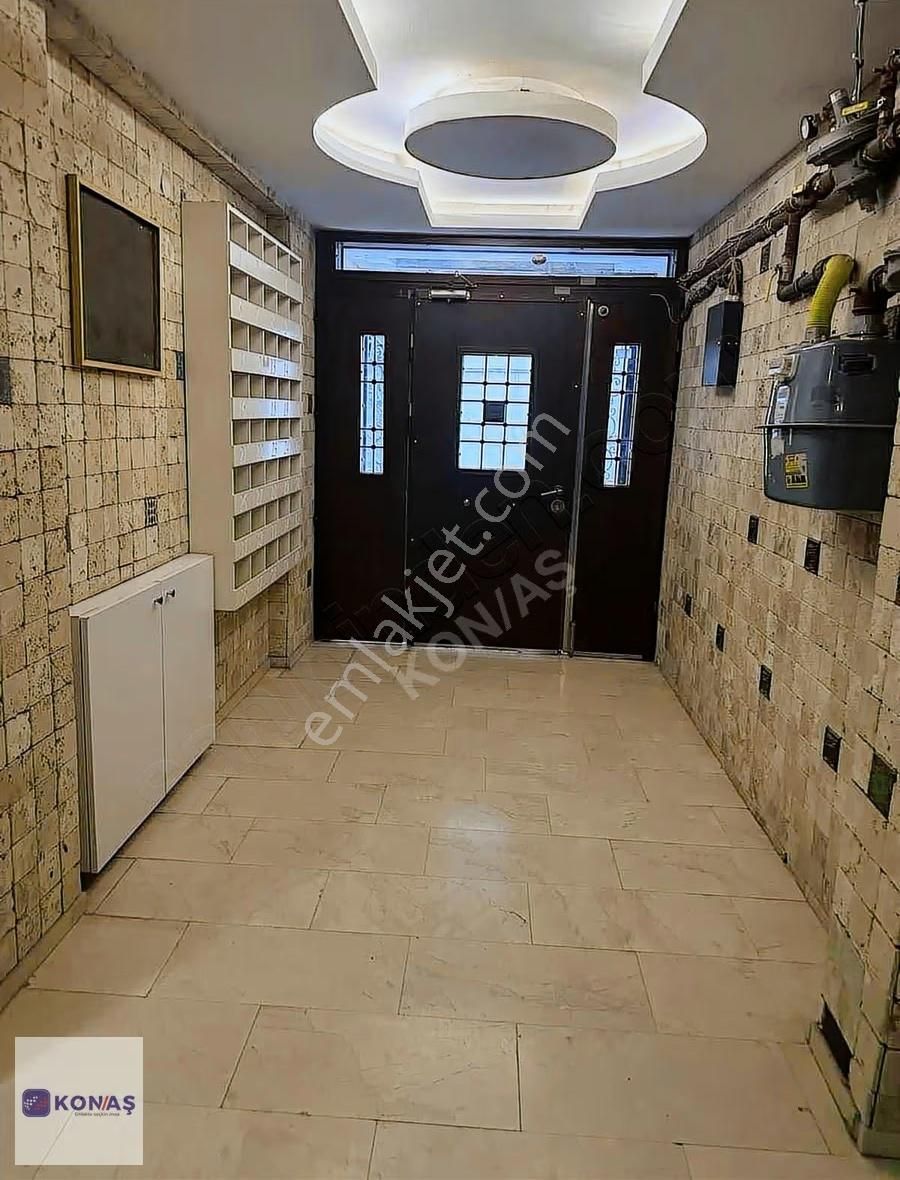Konaştan Eski Habiblerde Satılık 2+1 Daire - Görsel 2