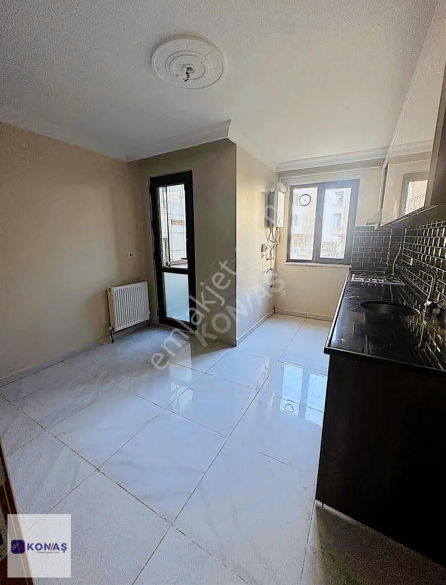 Konaştan Eski Habiblerde Satılık 2+1 Daire - Görsel 13