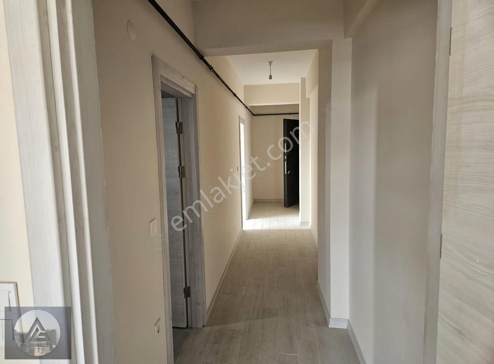 Altınova Merkez'de Satılık 1+1 Daireler - Görsel 9