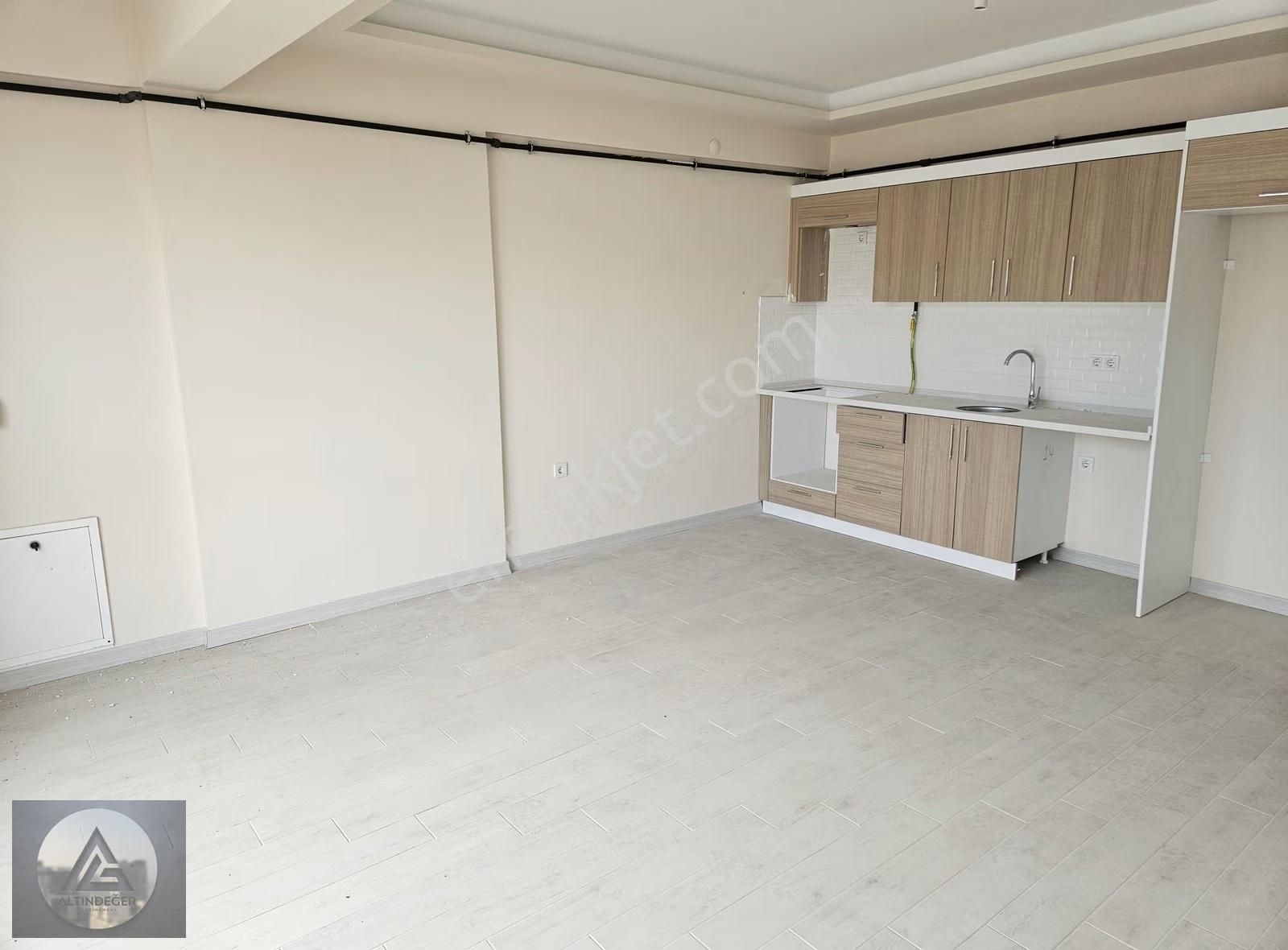 Altınova Merkez'de Satılık 1+1 Daireler - Görsel 14