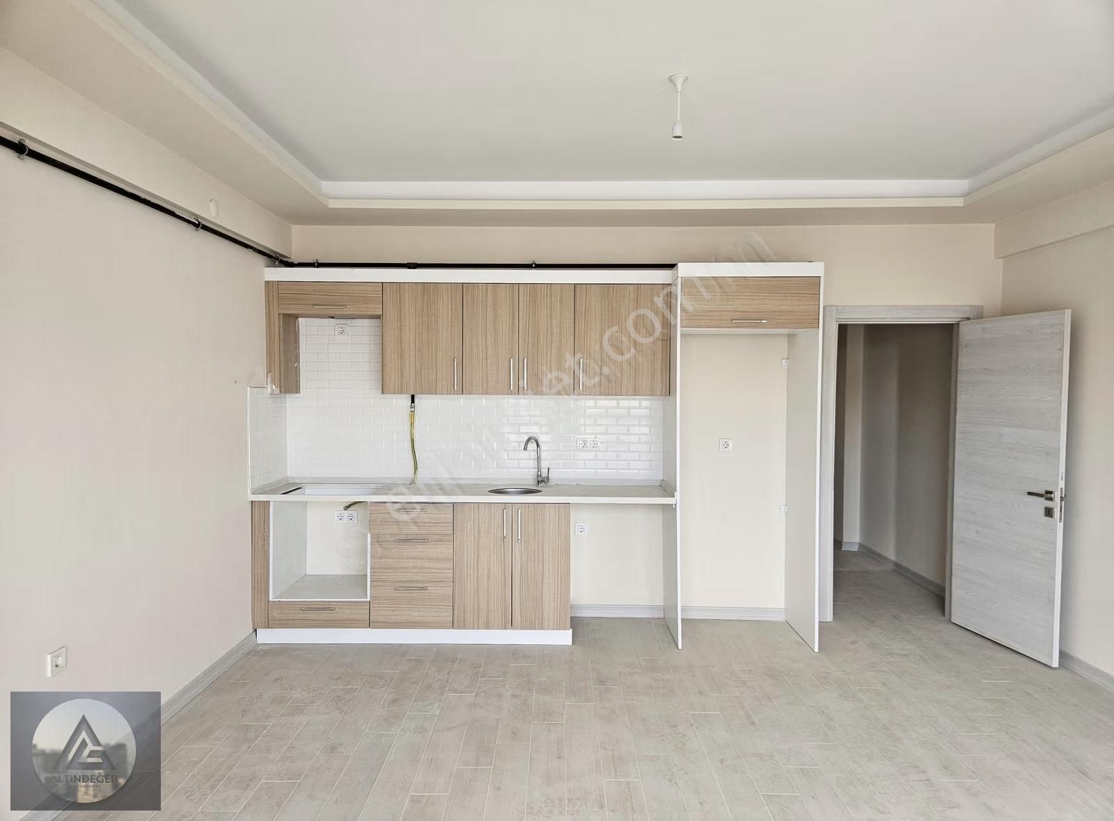 Altınova Merkez'de Satılık 1+1 Daireler - Görsel 12