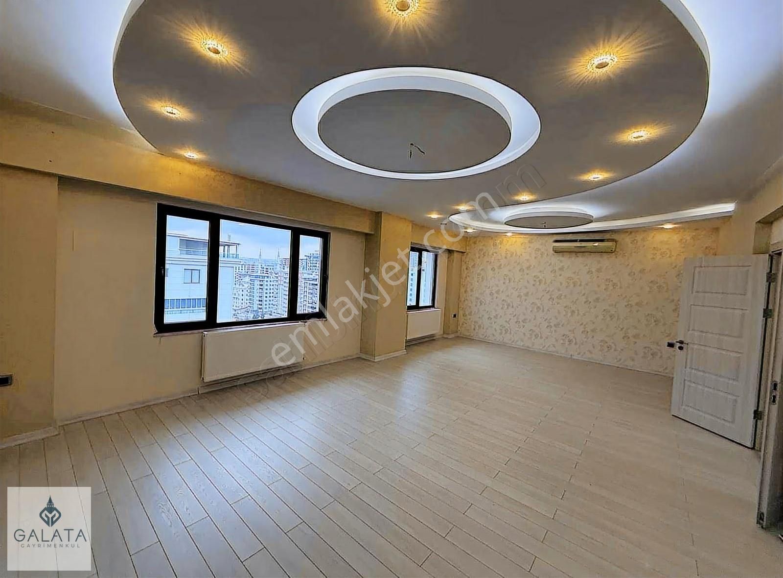 Güzelşehir'de Osmanlı Sitesi'nde Ultra Lüks Satılık Daire