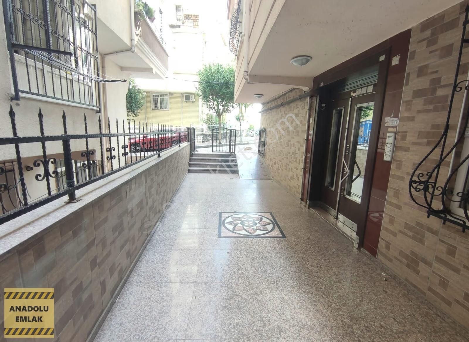 Yeni Binadan Satılık Düz Giriş Daire İskanlı - Görsel 5