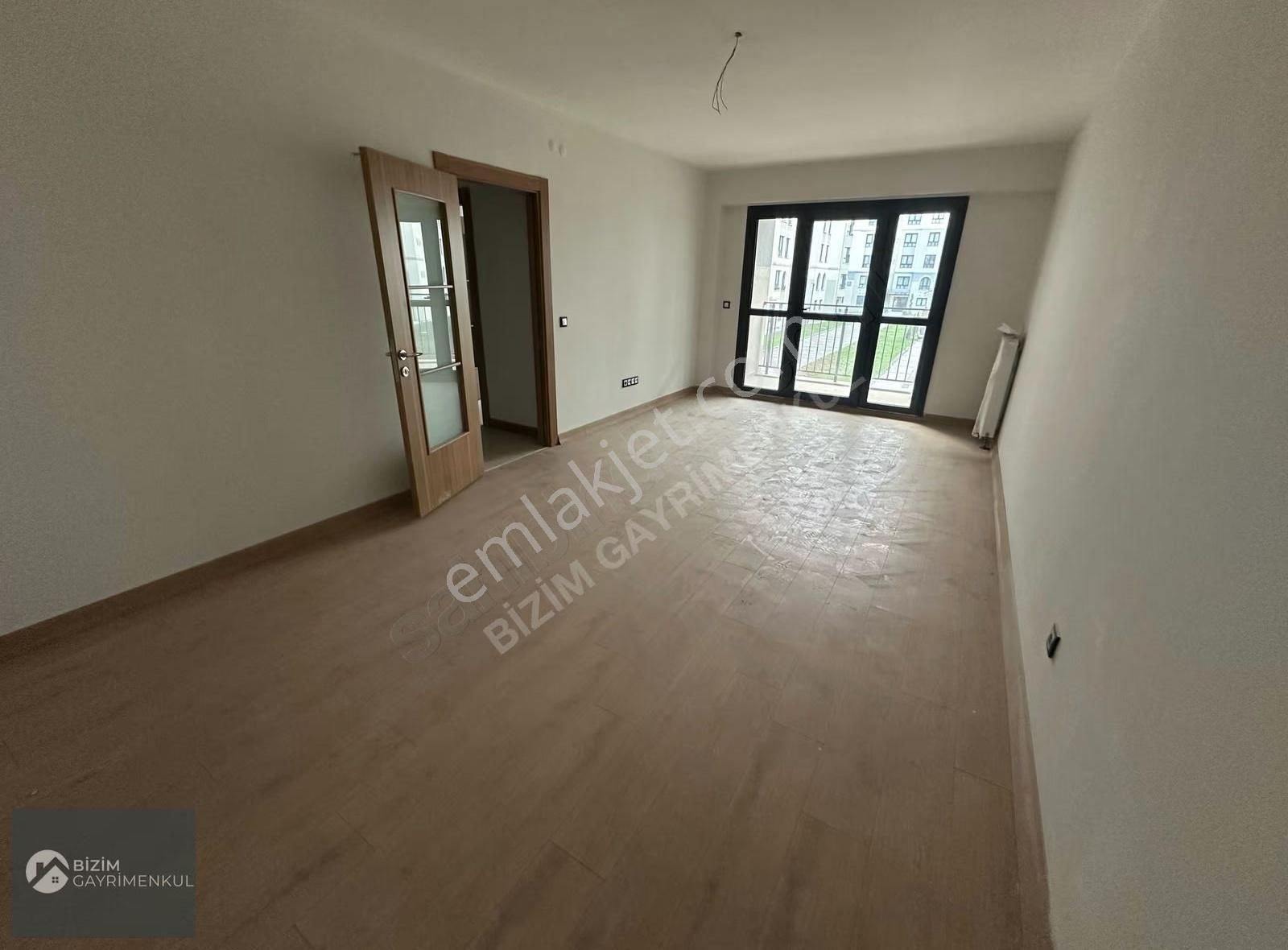 Millet Bahçesi Manzaralı 2+1 Zemin Kat 95 M2 Satılık Daire - Görsel 11