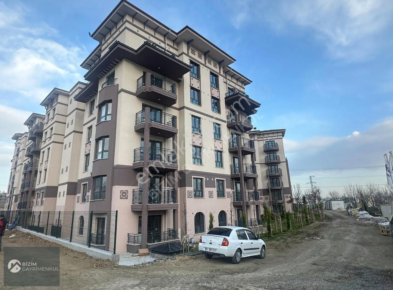 Millet Bahçesi Manzaralı 2+1 Zemin Kat 95 M2 Satılık Daire - Görsel 2